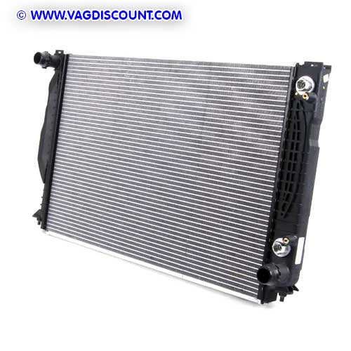 Radiateur d\'eau Audi S4 99-01 RS4 00-02 630x446